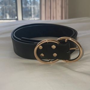 Urban Outfitters black belt